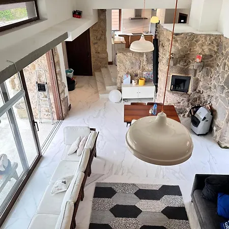 Con Piscina Σπίτι διακοπών