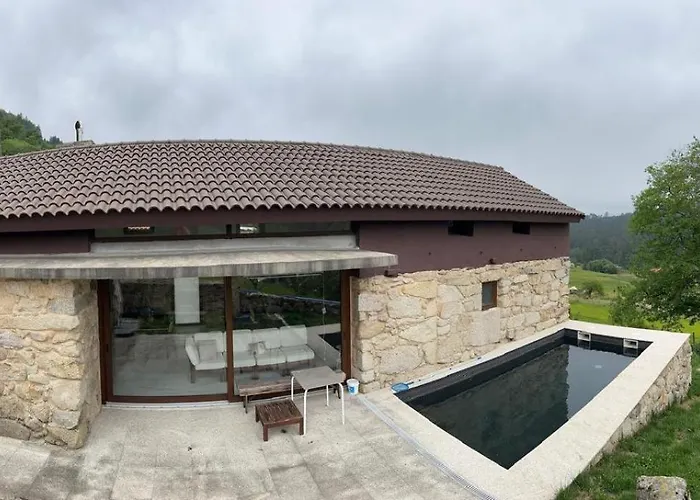 度假居 Con Piscina 贡多马尔