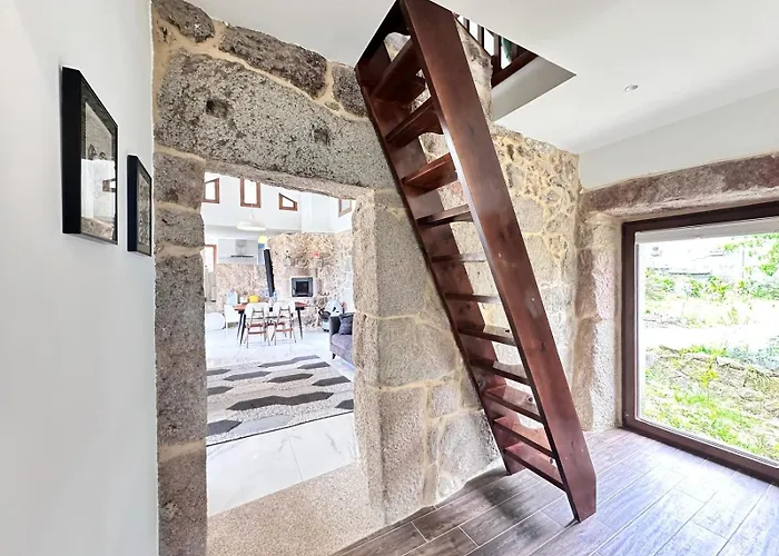 別荘 Con Piscina ゴンドマール